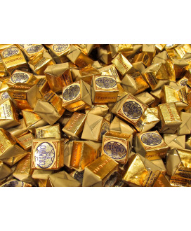 Online sales chocolates VENCHI Kremlin Cubigusto with Three Layers Triple Gianduja with hazelnut paste. Shop online chocolate VE