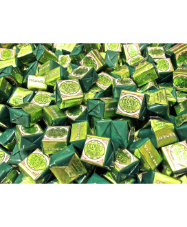 Online sales chocolates VENCHI Kremlin Cubigusto Pistachio with pistachio paste. Shop online chocolate VENCHI to € 32.00 per kg.