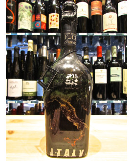 Online sales Otello Italy. Cantine Ceci - With original bottle represents the beauty of Italy. Shop online brut sparkling wine I