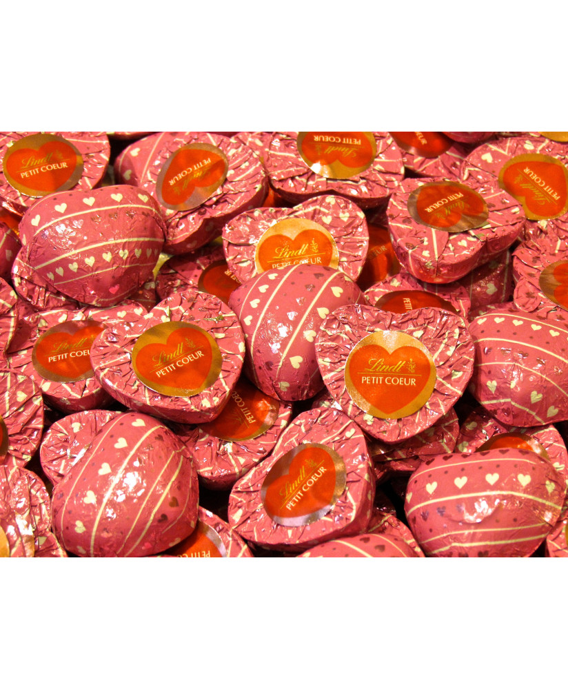 Vendita online cioccolatini Lindt a forma di cuore festa della donna di cioccolato al latte Lindt e Sprüngli a €30.00 al Kg. Sho