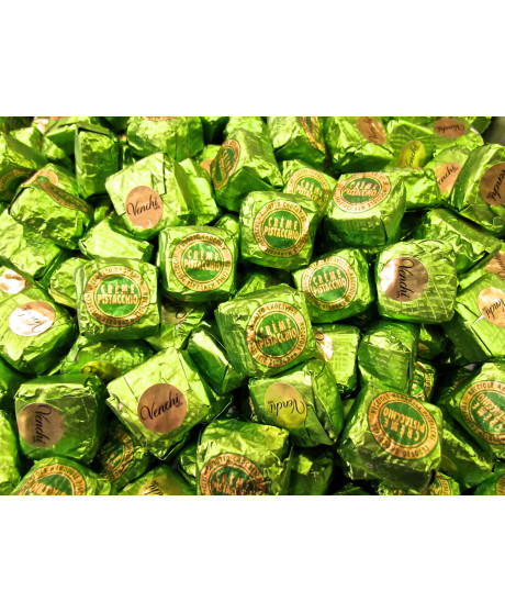 Online sale Chocaviar Venchi italian chocolates with caramel pistachio kernels. Shop online Venchi chocolate price