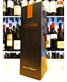 Vendita online Grappa Segnana solera selezione. Miglior prezzo on line grappe trentine. Prodotta da Lunelli.