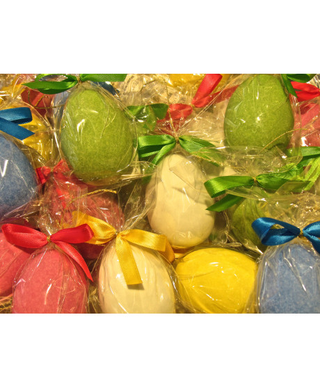 Vendita online uova di gallina confettate Lindt, ripiene di cioccolato fondente. Shop on line ovette di zucchero con uno strato Vendita online uova di gallina confettate Lindt, ripiene di cioccolato fondente. Shop on line ovette di zucchero con uno strato