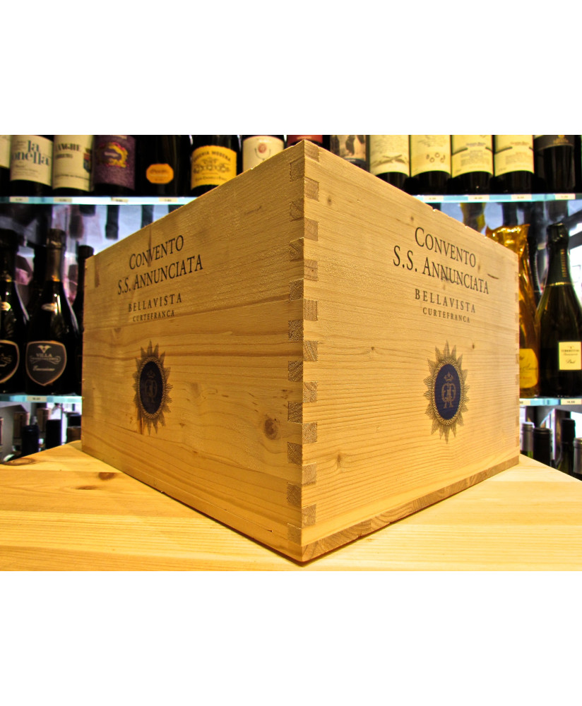 Vendita online cassette di legno per arredare. Cassettine di legno per il vino utillate come complementi d'arredo design. 
