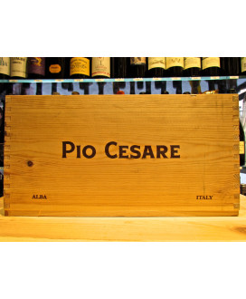 Vendita online cassette di legno per arredare. Cassettine di legno per il vino utillate come complementi d'arredo design. 