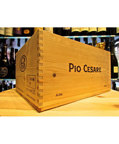 Vendita online cassette di legno per arredare. Cassettine di legno per il vino utillate come complementi d'arredo design. 