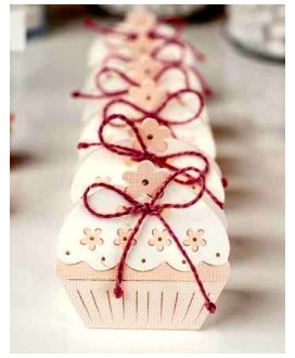 Shop online boxes for baptism and communion. Online sale accessories for wedding favors.