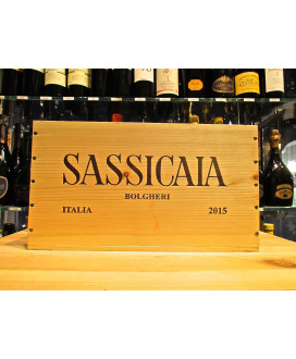 Vendita online cassette di legno per arredare. Cassettine di legno per il vino utillate come complementi d'arredo design. 