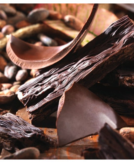 Vendita online uova di Pasqua Majani di cioccolato fondente extra Scorza. Shop on line Uovo Fiat Majani Scorza con cacao amaro.