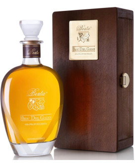 Vendita online Grappa Berta, Bric del Gaian 2006 di moscato invecchiata 8 anni. Prodotta a Frazione Casalotto Mombaruzzo - Asti.