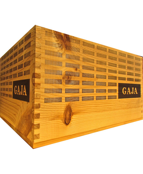 Vendita online cassette di legno per arredare. Cassettine di legno per il vino utillate come complementi d'arredo design. 