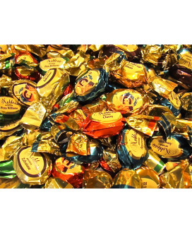 Mangini, Noblesse, caramelle ripiene ricoperte di cioccolato a € 20,00 al kg. Vendita online Caramelle ripiene alcoliche gusti R