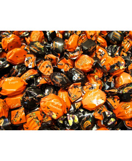 Cappello da strega Halloween con caramelle Caffarel | corso101.com