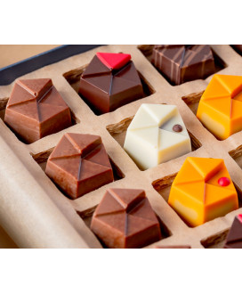 Giraudi - Pentagoni - 16 Praline - 160g
