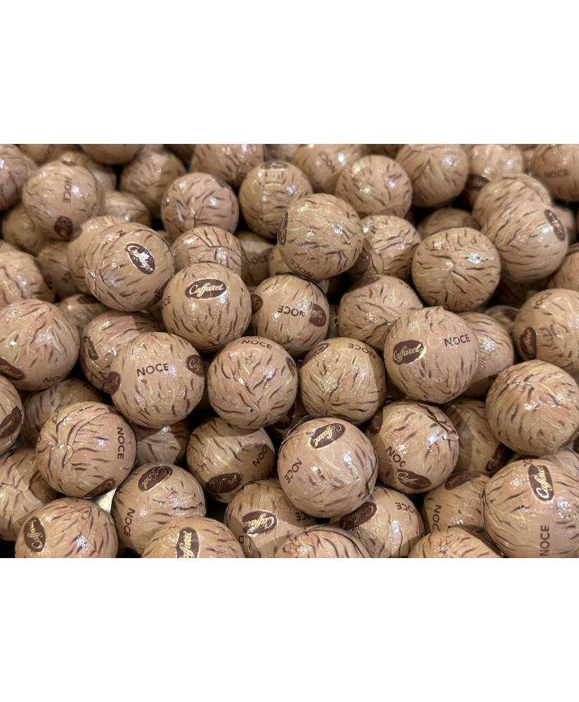 Vendita online cioccolatini Caffarel a forma di Noce - Cioccolato ripieno con noci caramellate. Shop on line cioccolata