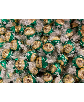 Vendita online cioccolatini Lindor verde, gusto latte e menta, cioccolato al latte e menta, Lindt & Sprüngli a €32,00 al Kg
