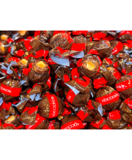 Vendita online cioccolatini Lindor Noccionoir, fondente con nocciola intera. Lindt & Sprüngli a €32,00 al Kg. Shop on-line ciocc