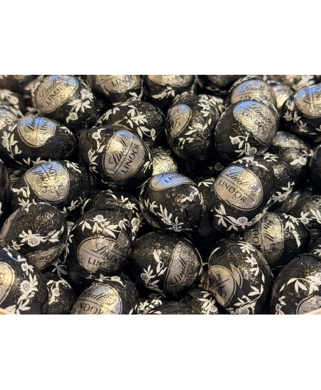 Vendita online Ovetti di Pasqua Lindor neri extra fondenti al 60% di cacao, Lindt & Sprüngli a €30.00 al Kg. Shop on-line ovine