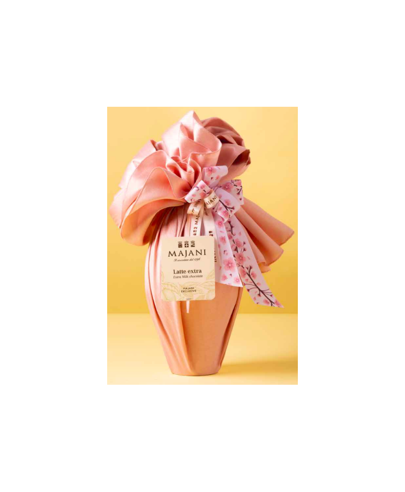 Vendita online uova di Pasqua Majani 2016 al latte confezionato con tulle.  Shop on line Uovo di Majani Bologna di cioccolato al