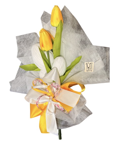 Vendita online Bouquet con fiori finti e uova di cioccolato, prodotto dolciario prodotto e confezionato da Loris di Lugo, Ravenn