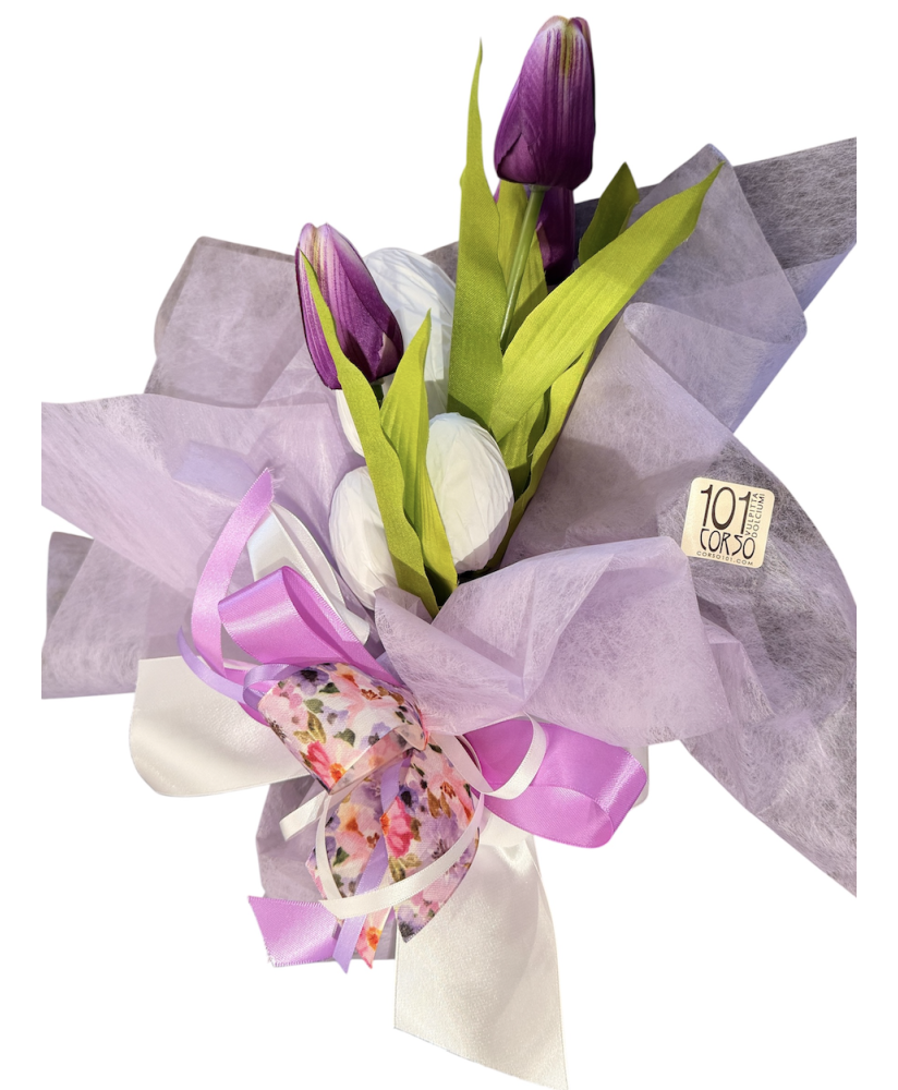 Buy online Flower Bouquet with Italian Chocolate Eggs. Online sales Italian Style gift for Easter. Shop on line italian chocolat