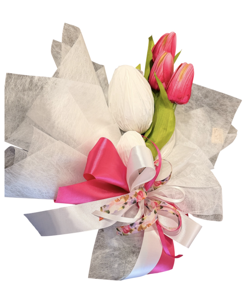 Vendita online Bouquet con fiori finti e uova di cioccolato, prodotto dolciario prodotto e confezionato da Loris di Lugo, Ravenn