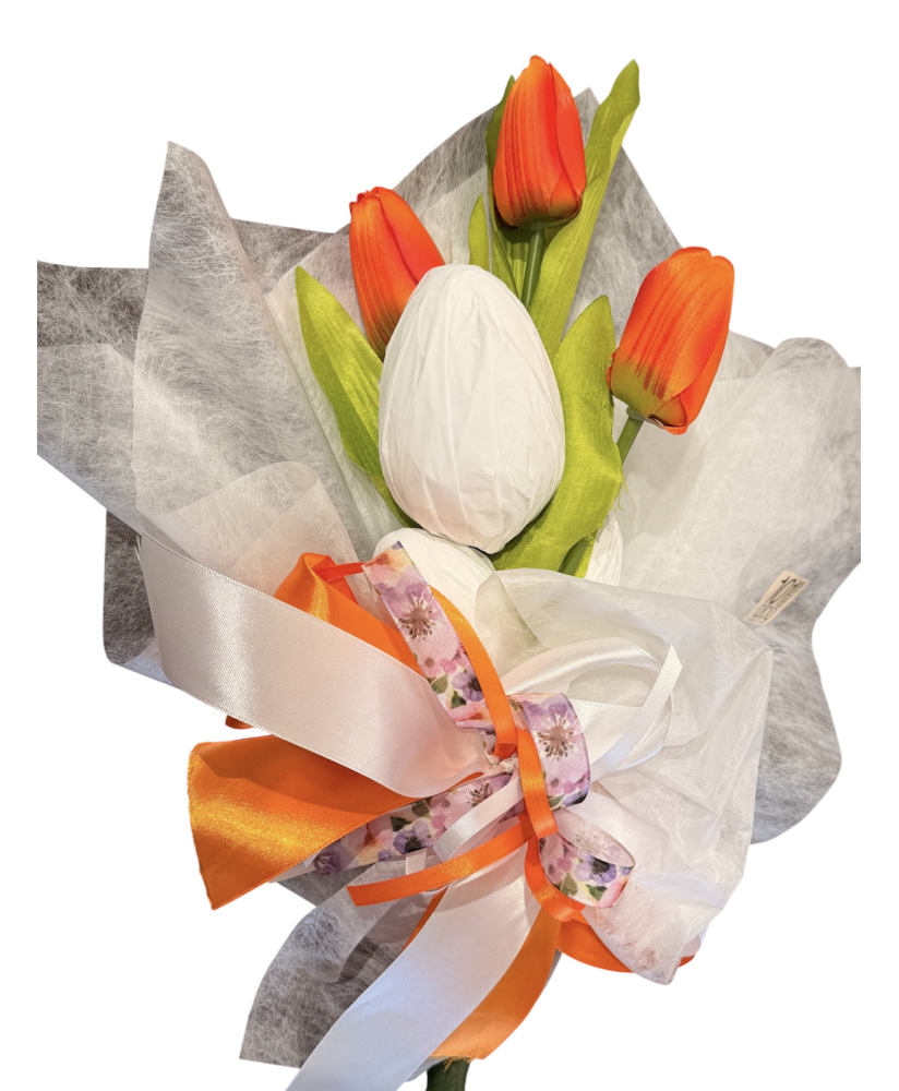Buy online Flower Bouquet with Italian Chocolate Eggs. Online sales Italian Style gift for Easter. Shop on line italian chocolat
