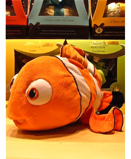 Vendita online Peluches Lindt Pesciolino Alla Ricerca Di Nemo, con ovette al latte. Shop on-line Pesce Nemo di Peluches, con ove